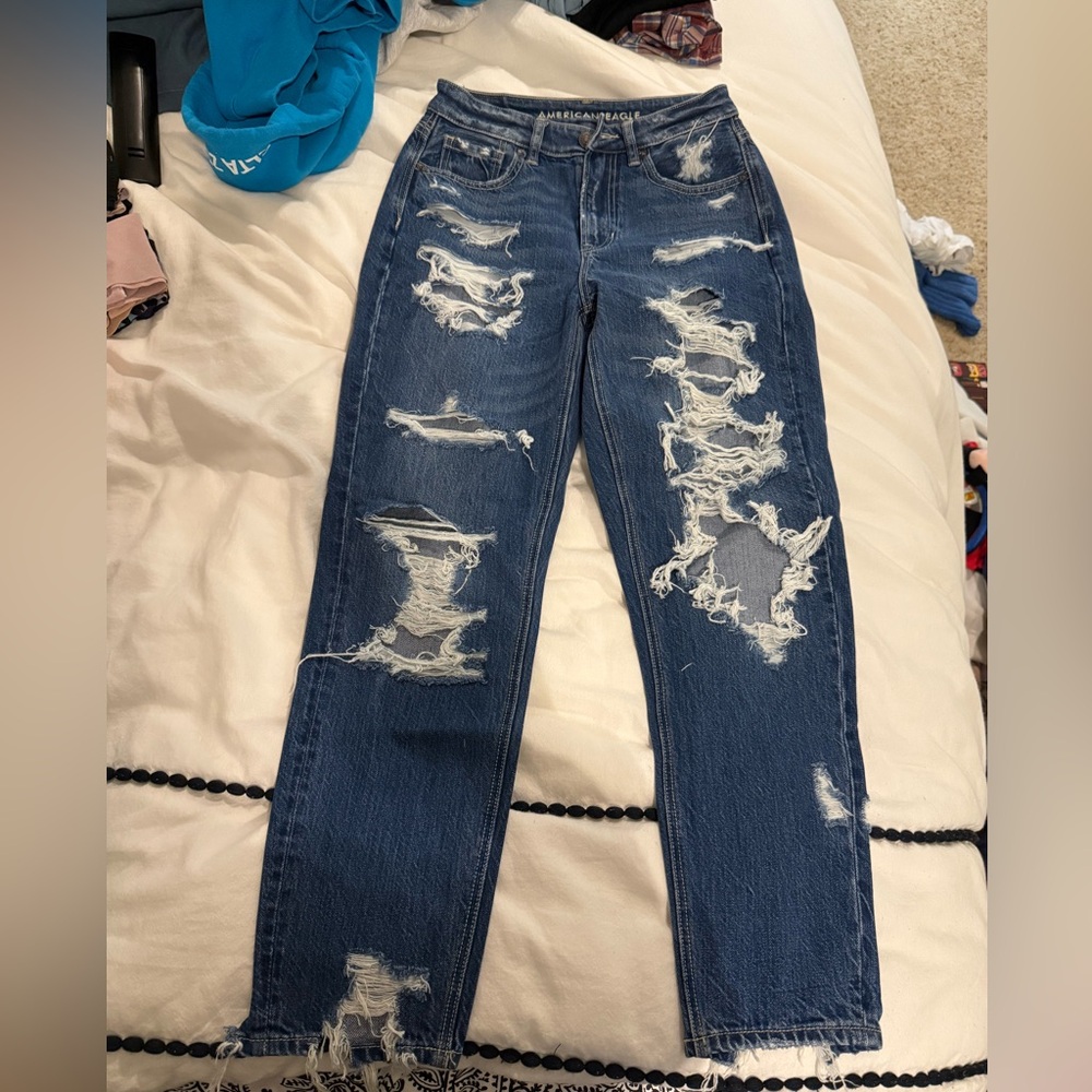 American eagle mom jeans